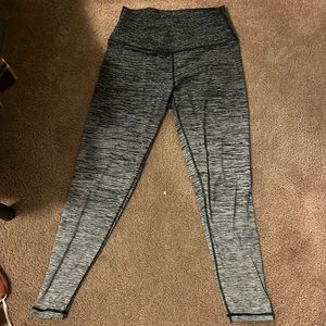 Aerie women’s athletic leggings. 3/4 length like new